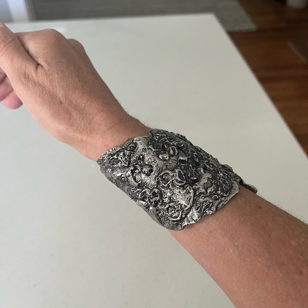 Alexander McQueen Cuff Bracelet - Picture 8 of 15